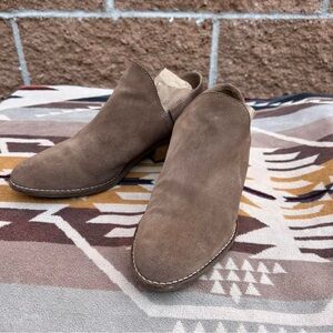 Lucky Brand Tan Suede Boots